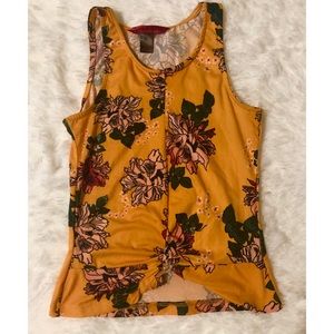 🌼 3 for 25$🌼 Summer floral top